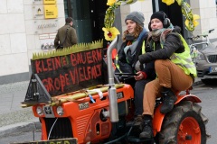 Auf diesen Traktor gehen sogar zwei