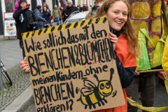 Wie soll ich das mit den Bienchen & Blümchen meinen Kindern ohne Bienchen erklären?